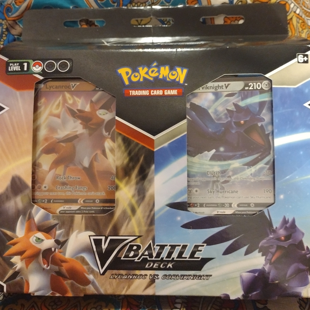 Pokemon V Battle Deck - Lycanroc and Corviknight in Orange and Blue